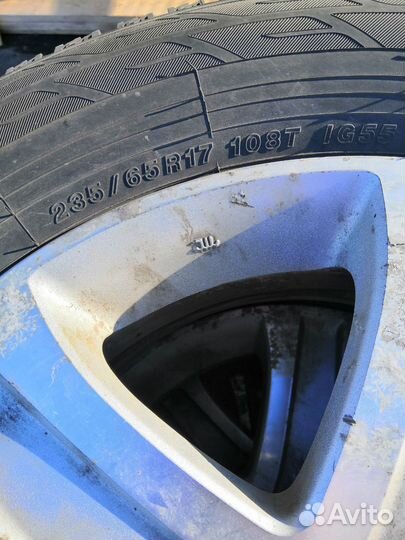 Yokohama Ice guard 235 65 17 на дисках