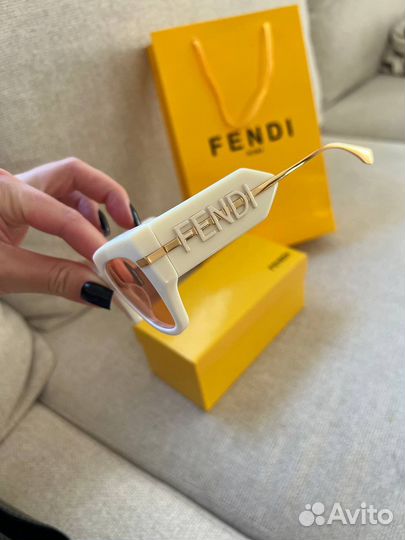 Очки fendi белые