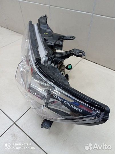 Фара передняя левая Toyota Land Cruiser Prado