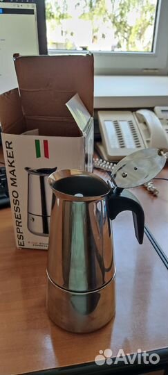 Гейзерная кофеварка 300 мл на 6 чашек