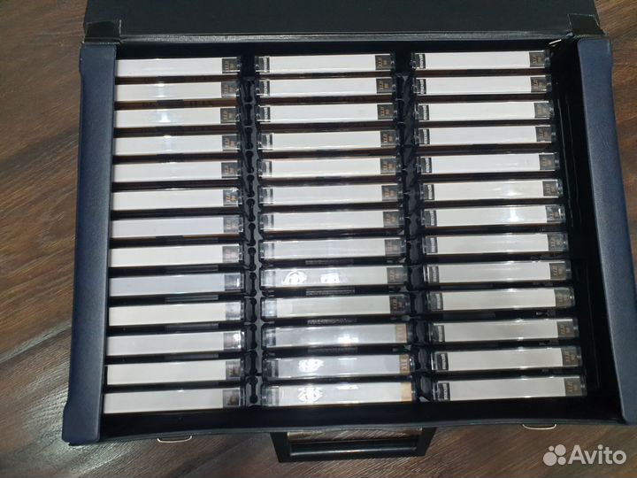 Дипломат с кассетами maxell xl II 90 black magnet