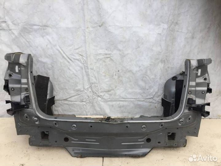 Б/У Панель задняя 575813303A VAG