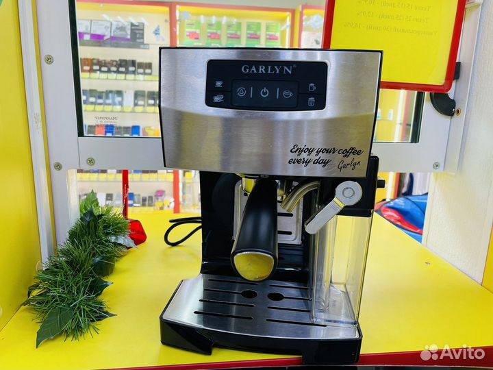 Кофеварка рожковая Garlyn L70