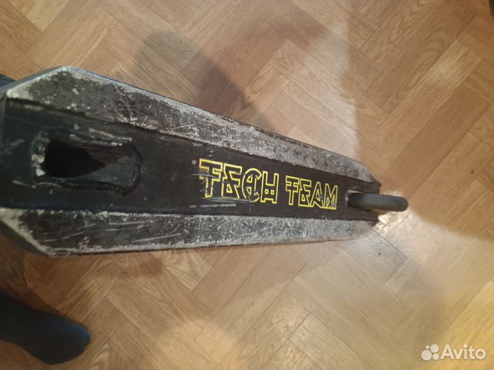 Трюковой самокат фирмы tech team duker 303