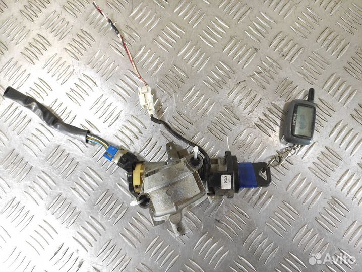 Замок зажигания Mitsubishi Carisma 2000 2003