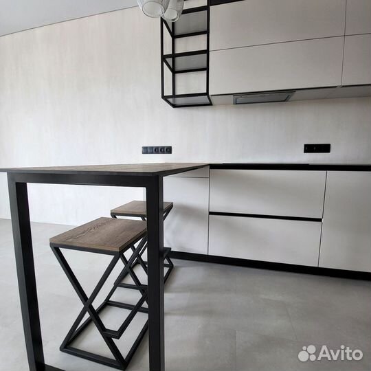 Кухонный гарнитур в современном стиле на заказ