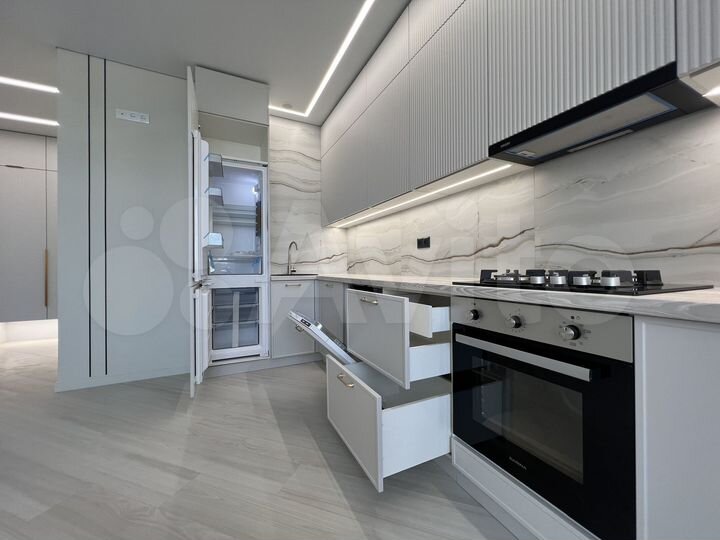 2-к. квартира, 67 м², 12/13 эт.