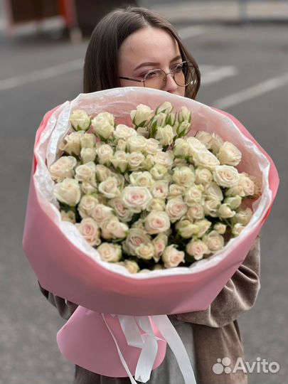 Букет кустовых роз