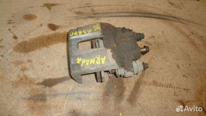 Суппорт задний правый Nissan Armada (WA60)