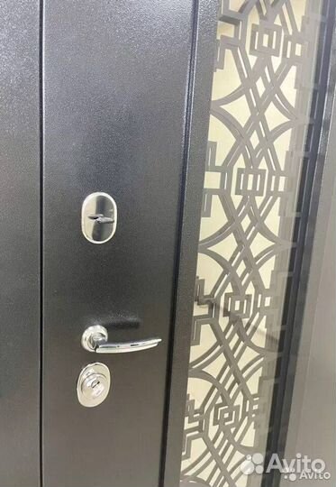 Входная дверь камила