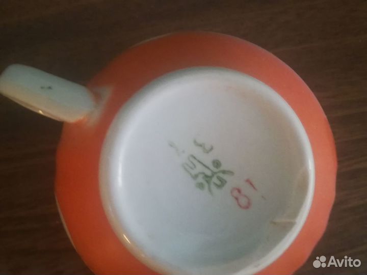 Чайные чашки горох