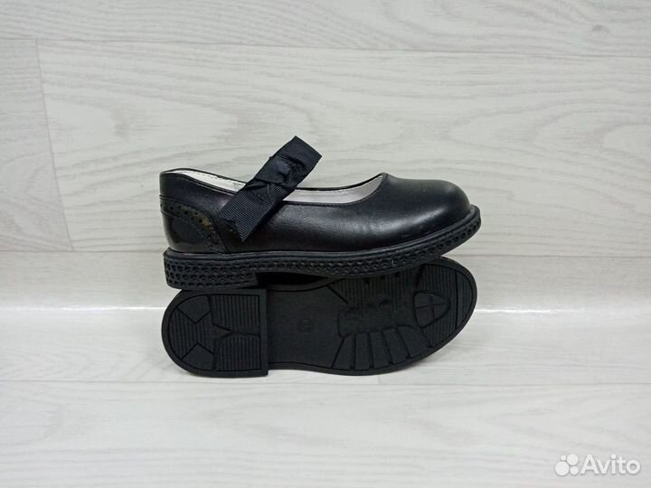 Новые школьные туфли Ulet размеры 27,28