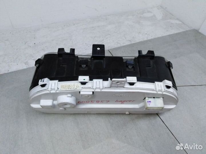 Панель приборов 8100A117