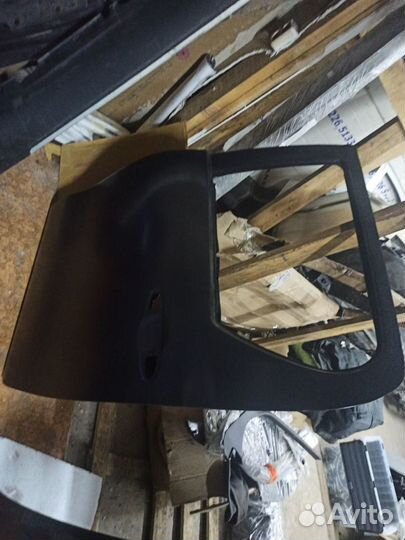 Дверь задняя левая Toyota Hi lux 2015-2022