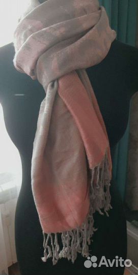 Шарфы и палантины,шапки