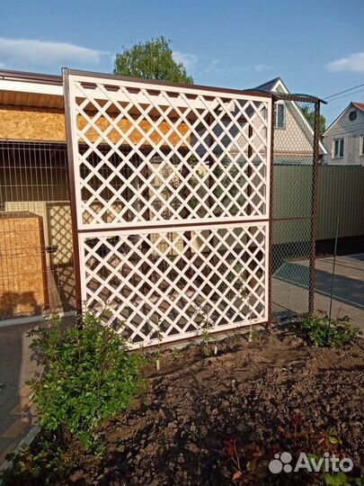 Шпалеры, решётки декоративные