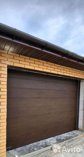 Секционные ворота