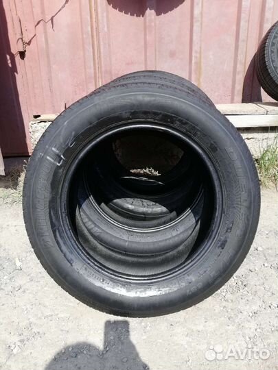 Bridgestone Dueler H/T 687 225/65 R17 101H