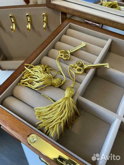 Шкатулка для украшений дерево