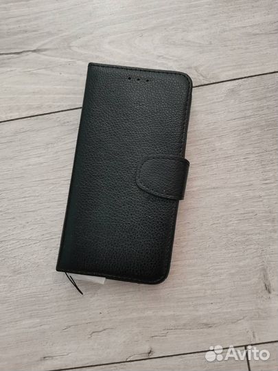 Чехол на телефон