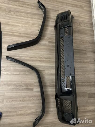 Передний бампер росширители арок и подкрыльники