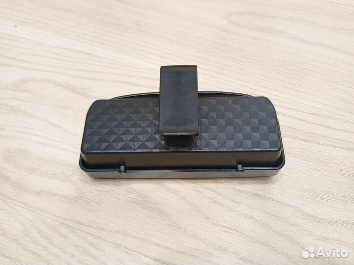 Футляр для очков в машину