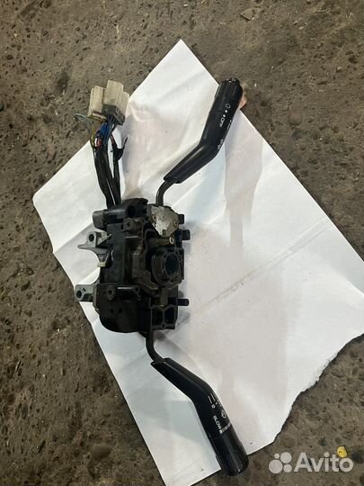 Блок подрулевых пепеключателей Mitsubishi Pajero 2