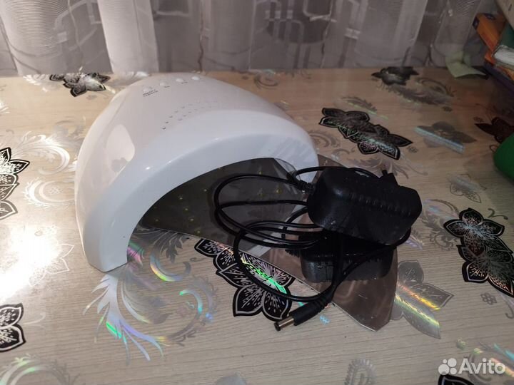 Лампа для ногтей