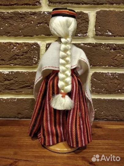 Кукла в латышском национальном костюме, СССР