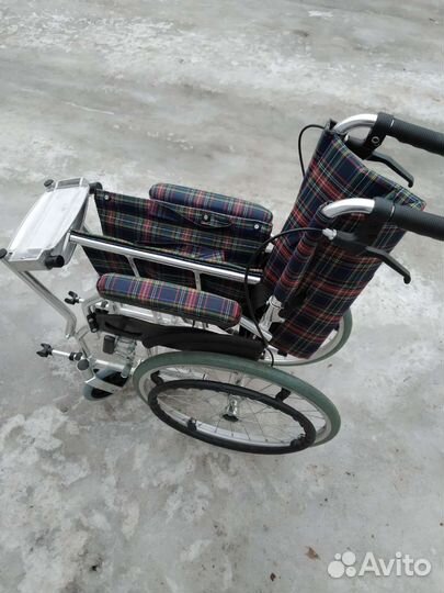 Кресло-коляска, новая, Германия, 12кг, с тормозами