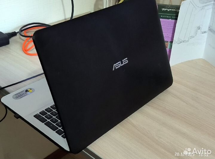 Ноутбук Asus x555D