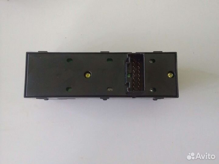 Выключатель Стеклоподъемника Kia Sportage