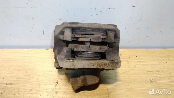 Суппорт передний Рено Логан 1