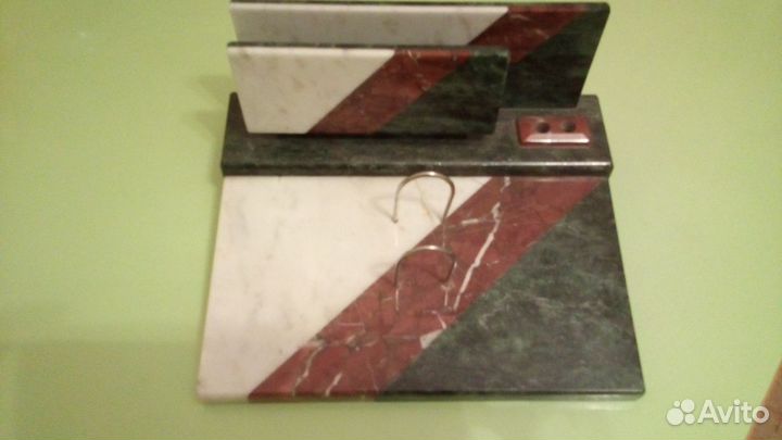 Подставка из камня под органайзер или календарь