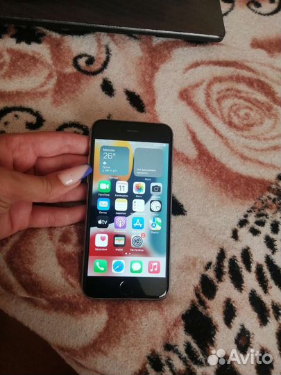 Телефон iPhone 6s