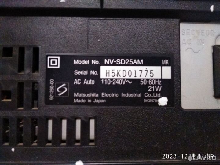 Видеомагнитофон Panasonic NV-SD25AM