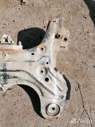 Подрамник передней подвески Skoda Octavia Tour 1.8