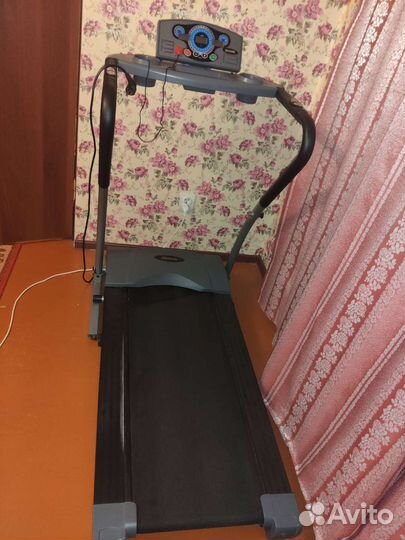 Беговая дорожка Torneo Linia T201 электрическая бу