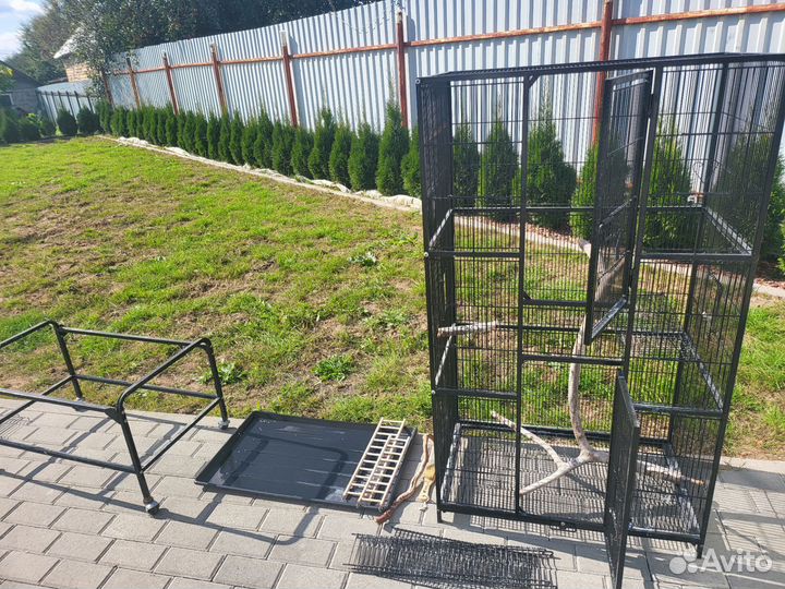 Клетка для средних и больших птиц