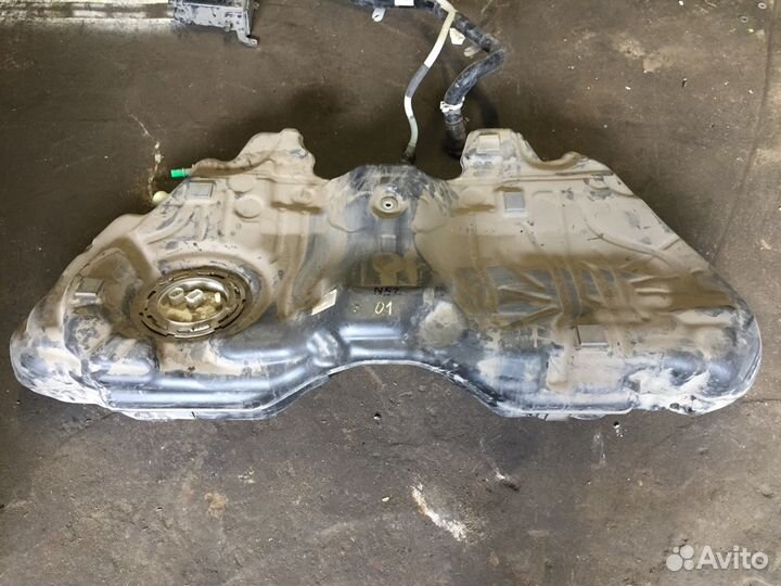 Топливный бак N52-BMW 7er F01/F02 бмв