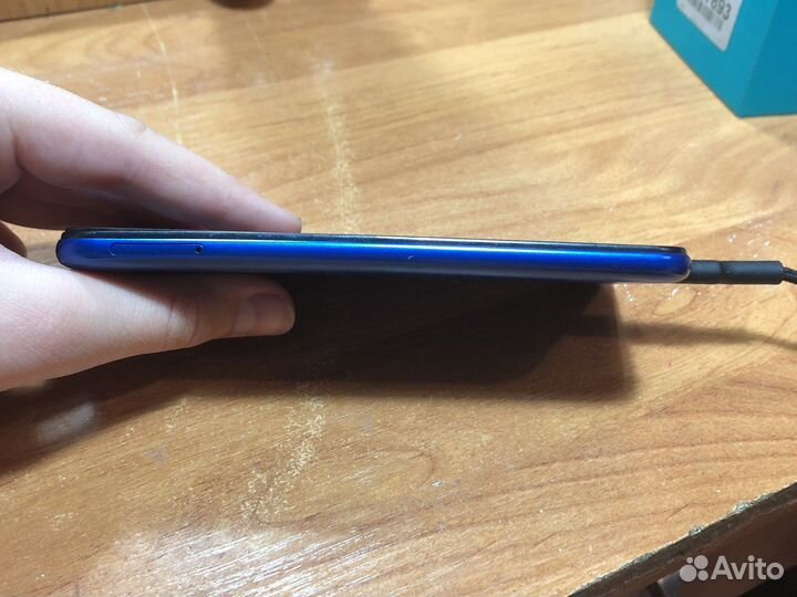 Телефон бу honor 8s