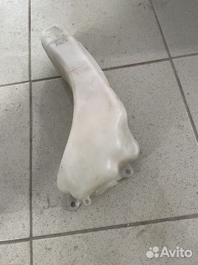 Расширительный бачок Subaru Impreza STI