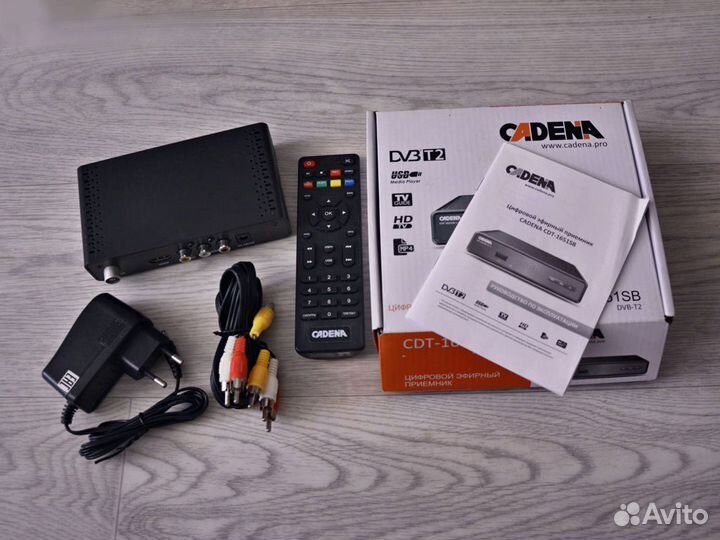 Тв-тюнер Cadena CDT-1651SB