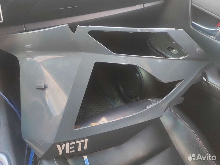 Верхняя накладка для снегохода linx