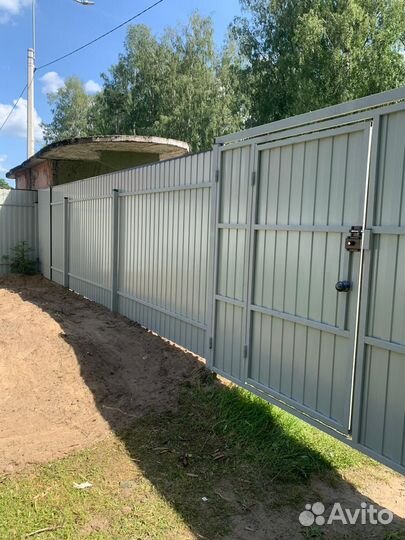 Заборр из профнастила