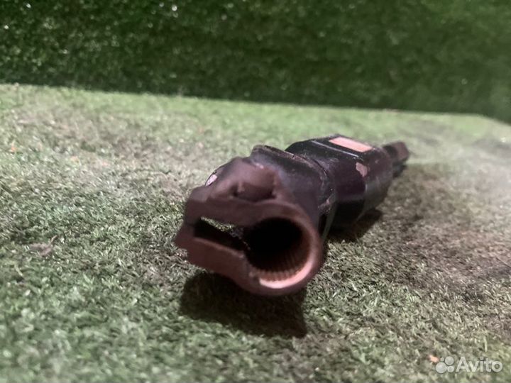 Рулевой карданчик Nissan Wingroad VY11