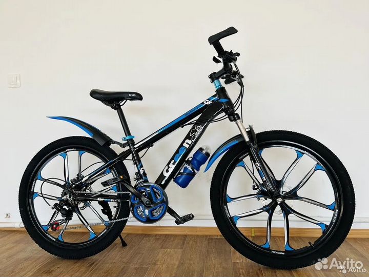 Велосипед с литыми дисками Черно-синий новый