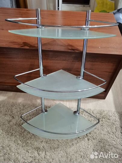 Угловая полка для ванной комнаты