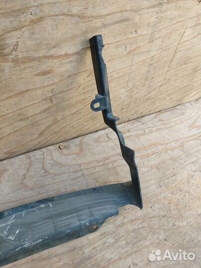 Воздухозаборник Mitsubishi i-MiEV 2011 1360A029