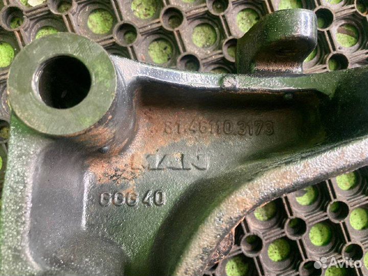 Кронштейн MAN TGX